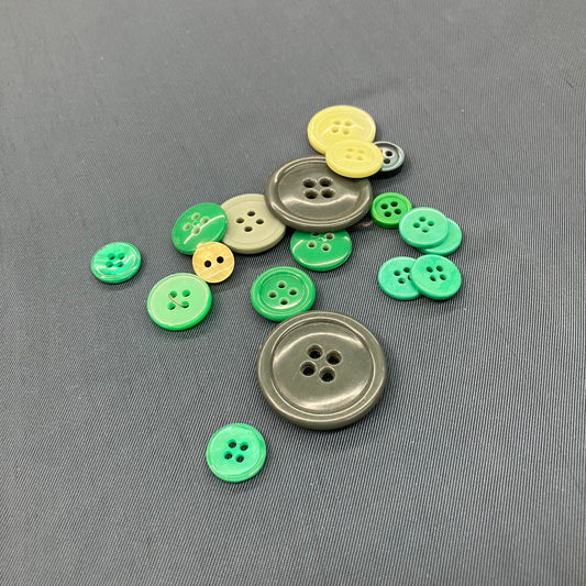 A Tiny Mixed Bag of Nifty Green Buttons